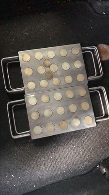 Compacter les moules en aluminium pour le moulage à la poudre sèche