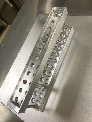 24 trous moule de rouge à lèvres personnalisé en alliage d'aluminium