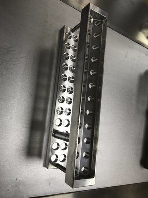 24 trous moule de rouge à lèvres personnalisé en alliage d'aluminium