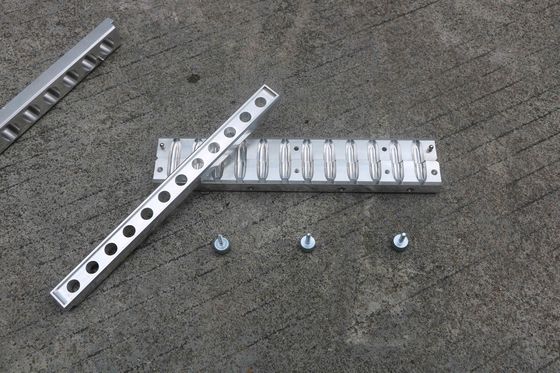 Ligne de production de rouge à lèvres sur mesure Logo Beak Mould 1-3 ans Vie du moule