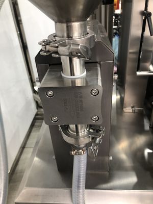 Servo automatique à tête unique machine de remplissage engrenage pompe 6000 bouteilles par heure