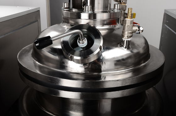 380V 6.5KW ligne de production de rouge à lèvres machine de déshumidification sous vide chauffage