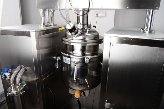 380V 6.5KW ligne de production de rouge à lèvres machine de déshumidification sous vide chauffage