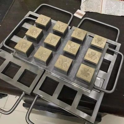 Facile à utiliser Machine de fabrication de poudre cosmétique 6 trous Mold d'aluminium