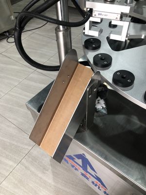 SUS304 Machine de remplissage de boucles d'yeux
