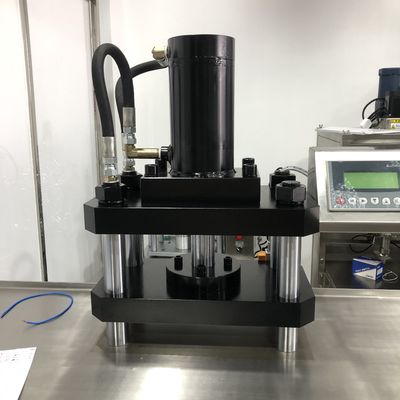 2.8KW Machine de fabrication de poudre cosmétique 1480x680x1600MM 35-60 pièces/min