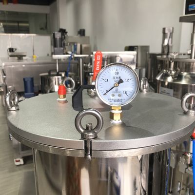 Masque à hydrogel sous pression verticale et machine de remplissage à lèvres pour remplissage quantitatif