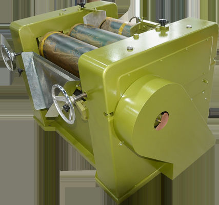 S405 Matériau de rouge à lèvres, broyeur à trois rouleaux, broyeur à trois rouleaux, matériau de rouge à lèvres automatique