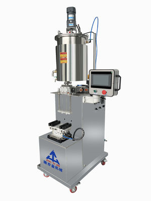 Machine de remplissage à double tête de mascara et de glossaire à lèvres